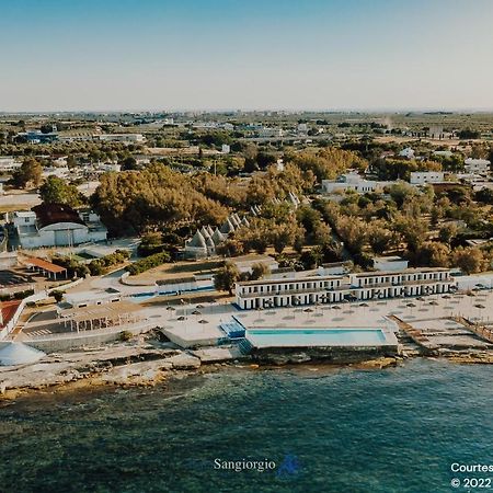 Baia Sangiorgio Hotel & Beach Club Bari Exterior foto